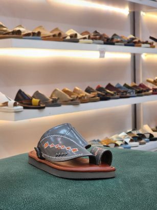 صورة شرقي مطرز مديل 170